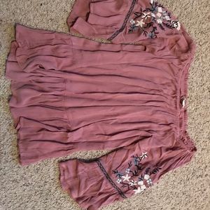 Off the shoulder Altar’d State top M/L